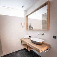 Glanzer Homes Längenfeld Zentrum Badezimmer hoamelige Suite