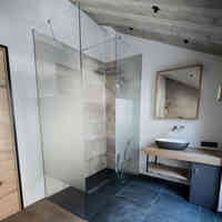 Glanzer Homes Längenfeld Zentrum Badezimmer sunnige Suite