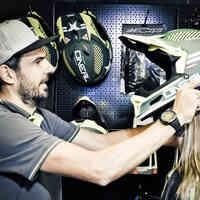 Hotel Bergland Intersport Rent Sölden Anprobe